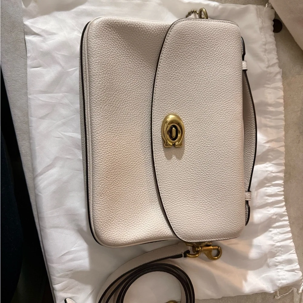 Coach elegant crossbody